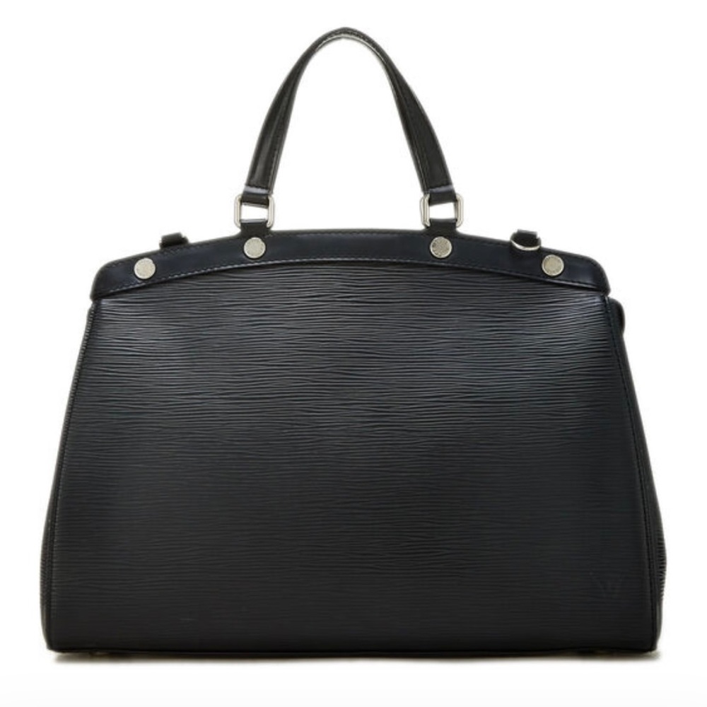 Louie Vuitton  Epi Brea MM 
Size: OS Louis Vuitton